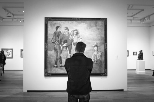 وحدة النشاط الاجتماعي والنشاط الروحي- العلمي والفني العضوية