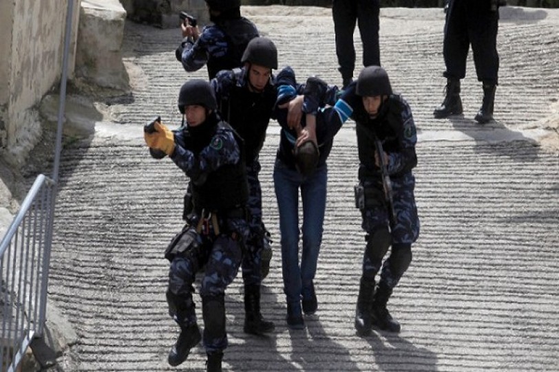 استشهاد فلسطيني برصاص الاحتلال واعتقالات في الضفة الغربية