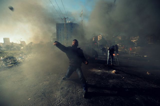 المواجهات مستمرة في جمعة الغضب العاشرة