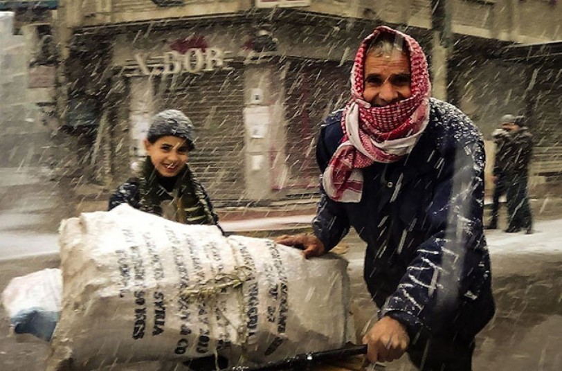 في ريف دمشق.. جوع وبرد وأمراض وسرقة «المساعدات الإنسانية» تعمّق الكارثة