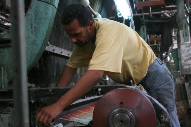 الأجور قضية سياسية