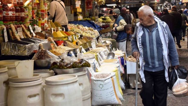 المشكلة الاستهلاكية... نقص بالسلع أم بواقع الأجور؟!