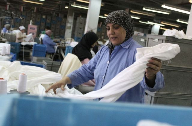 تدمير الطبقة العاملة يعني تدميراً للاقتصاد الوطني