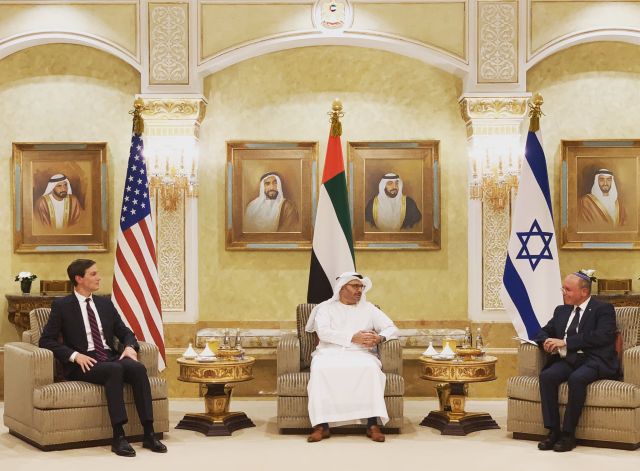 التسلل الإماراتي وحماس المُعلّق الأمريكي!