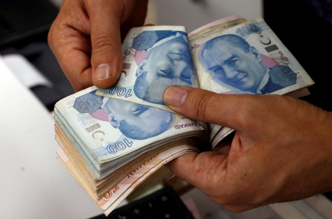 تركيا تُلزم المصدّرين تحويل إيراداتهم من النقد الأجنبي إلى الليرة