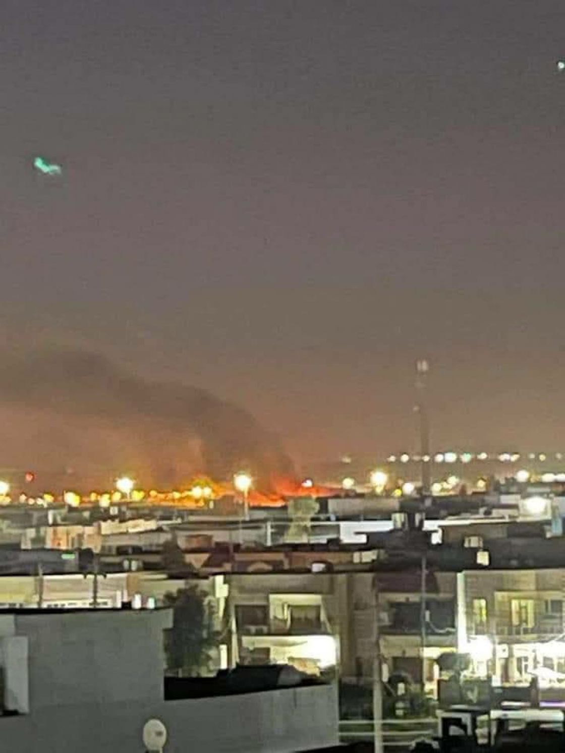 قصف صاروخي على مطار أربيل والقنصلية الأمريكية تطلق صافرات الإنذار