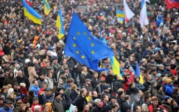 بوشكوف: هدف الاحتجاجات في أوكرانيا إسقاط الرئيس وجلب المعارضة الموالية للغرب إلى السلطة