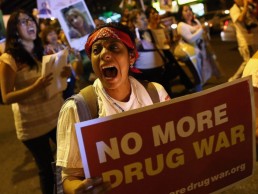 &quot;لا مزيد من حروب المخدرات&quot;