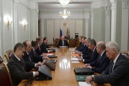 مجلس الأمن الروسي برئاسة بوتين يبحث تطورات الوضع في سورية