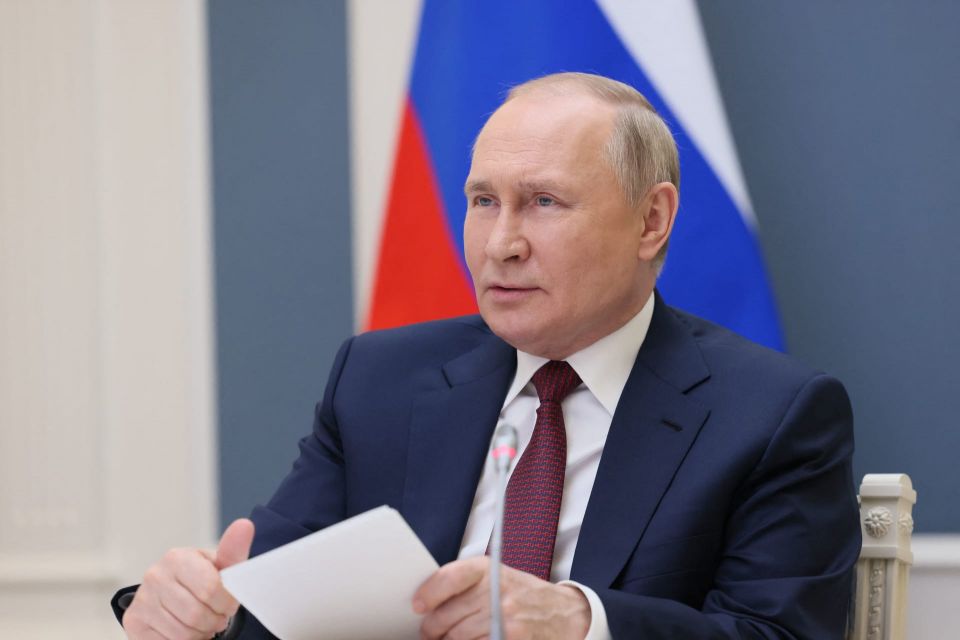 بوتين: نواصل التحول للتسويات بالعملات الوطنية مقابل الطاقة الروسية