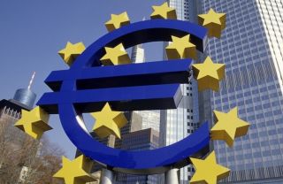 الاتحاد الأوروبي يحذر من توسيع أمريكا للرسوم الجمركية لتشمل 97% من صادراته