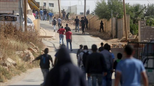 تعتقل سلطات العدو في سجونها نحو 6500 فلسطيني، بينهم 51 امرأة