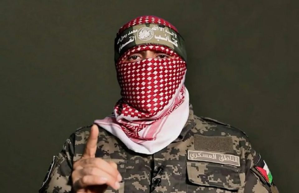 أبو عبيدة الجديد ينعي سَلفه ويشيد بالسوريين الذين تصدوا للعدوان الصهيوني ويذمّ المطبّعين