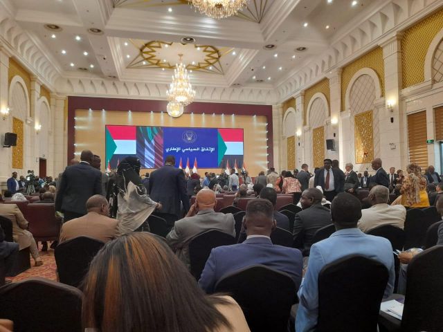 توقيع &laquo;اتفاق إطاري&raquo; بالسودان يسلّم السلطة &laquo;لحكومة مدنية كاملة&raquo;