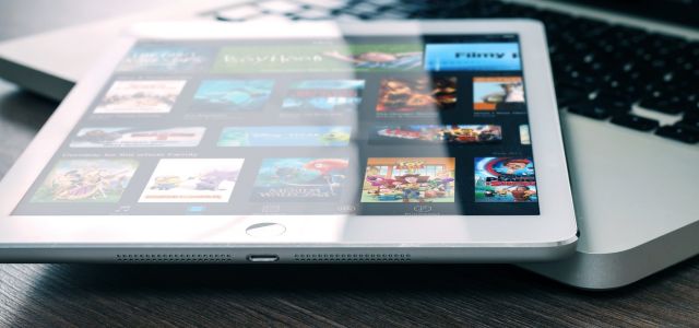 حقب تطور الحكومات الإلكترونية؟