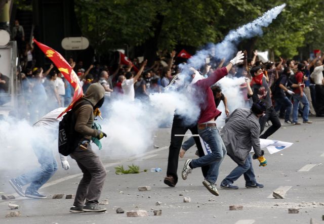 نظرة على تركيا: الحراك الشعبي والحزب المتورط