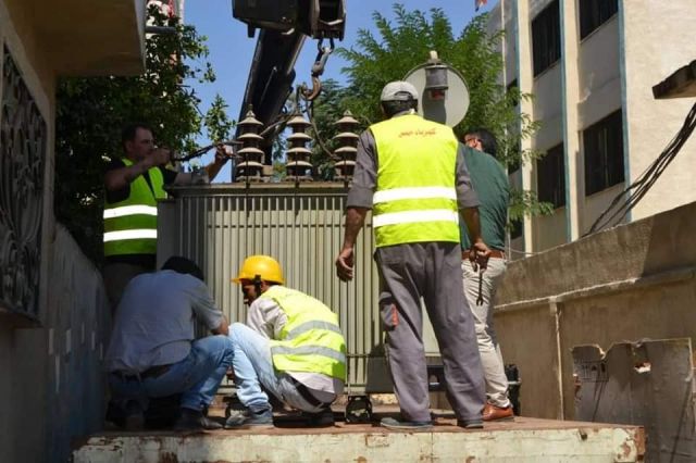 الكهرباء تتدهور في حمص بعد أيام من خروج محطات توليد عن الخدمة