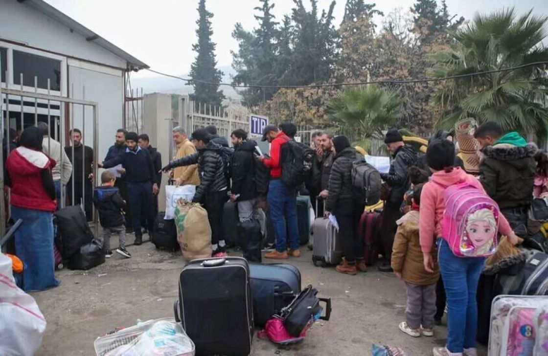 لاجئون أقل... أزمة مستمرة... اللجوء السوري في ميزان 2025