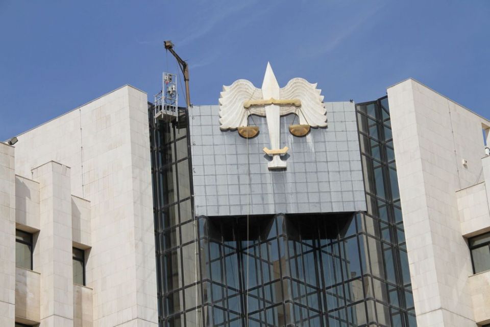 وزارة العدل بصدد تسريح 1400 موظف!