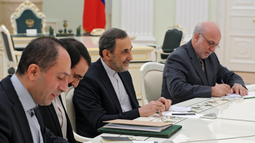 زيارة ولايتي لموسكو.. مواقف إيران وروسيا متطابقة تجاه سورية