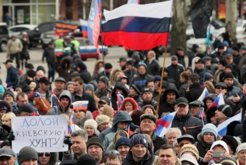 مسيرات في مدن جنوب وجنوب شرق أوكرانيا تطالب بالحكم الذاتي