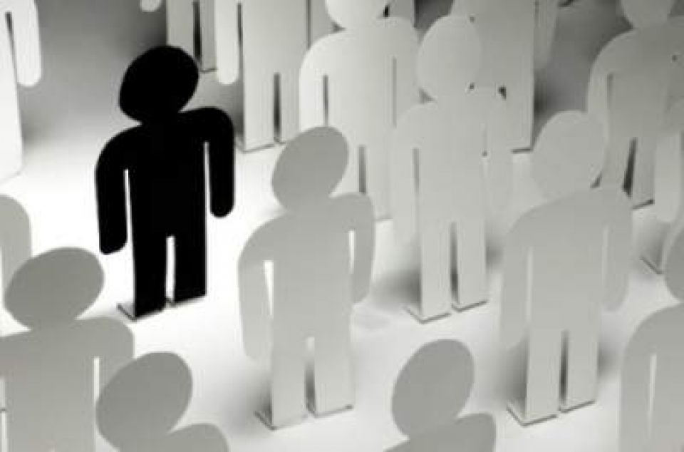 حيادية أم ارتهان سياسي؟