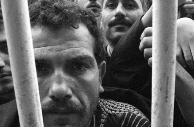 حل مشكلة المعتقلين.. ضرورة دستورية ووطنية