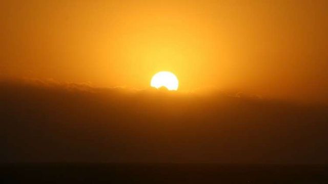 روسيا تخطط لتقليل ساعات العمل في الأيام الحارة