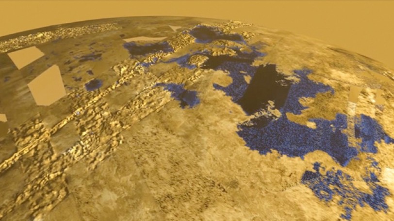 العلماء: تيتان يحتوي على وقود أكثر من الأرض بمئات المرات