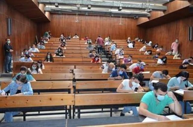الامتحانات الجامعية.. والخيارات المرة