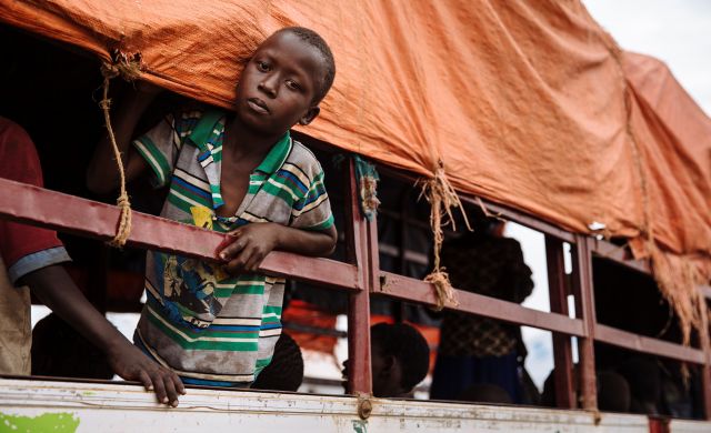 لجوء ونزوح أعداد كبيرة من السودانيين بسبب الصراع