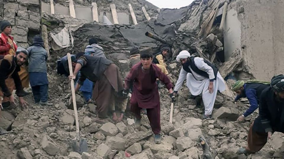 ضحايا زلزال أفغانستان أكثر من 1000 قتيل و1500 مصاب وروسيا مستعدة للمساعدة