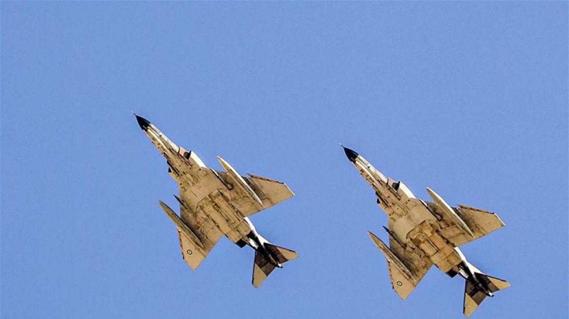 إيران اعترضت مدمرة بريطانية وتتوعد بضرب أهداف أمريكية وبريطانية وفرنسية