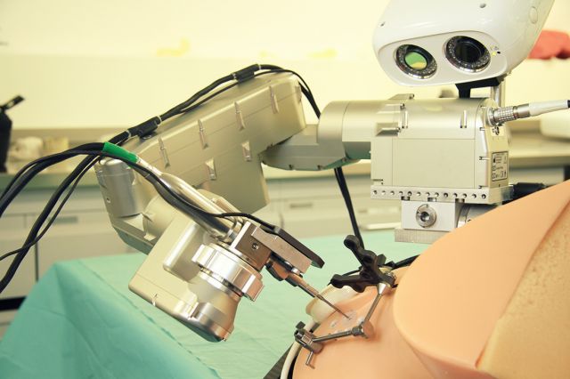 روبوت &laquo;يخفي عيوب الأطفال&raquo;