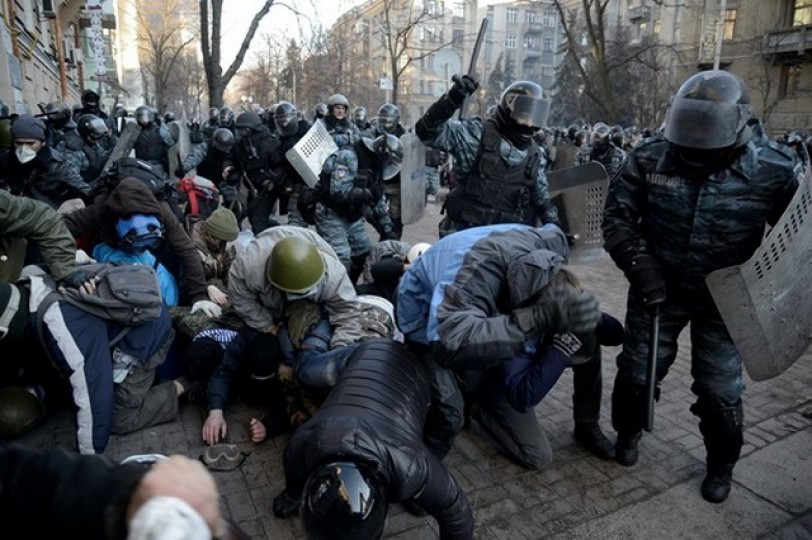 روسيا تطالب بالوقف الفوري لأعمال العنف في أوكرانيا