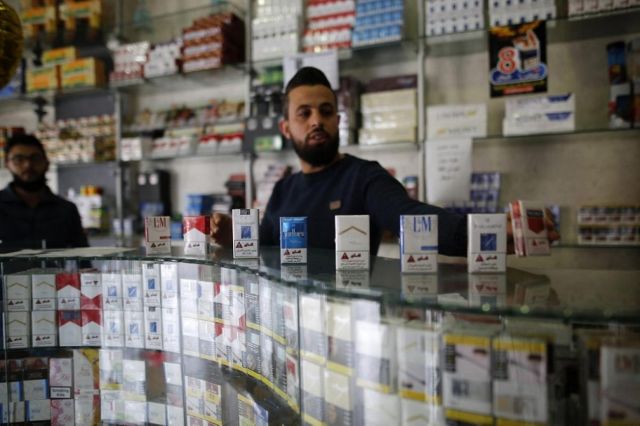 الدخان وصراع الاستحواذ على الأرباح الفلكية..
