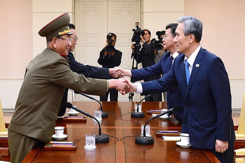 استئناف المفاوضات بين الكوريتين لتجاوز الأزمة