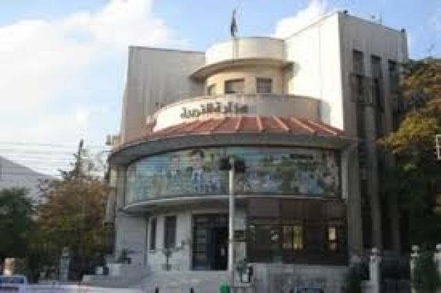 برسم وزير التربية  المدرسون من أهالي دير الزور المهجرون يستنجدون..!