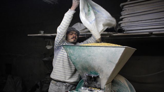 عيد العمال والشعارات الطّنّانة