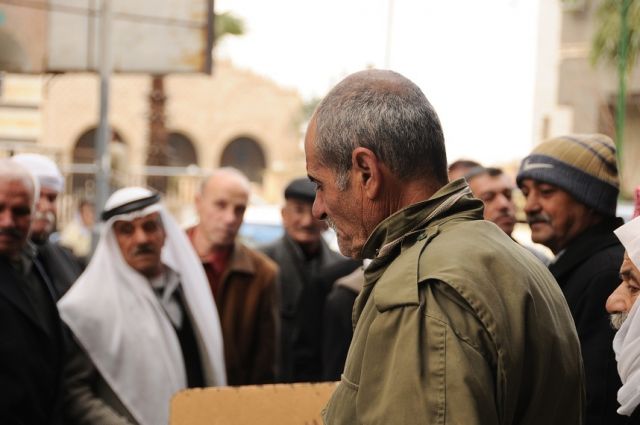 المتقاعدون.. رواتب بمعايير عالمية وغير إنسانية!