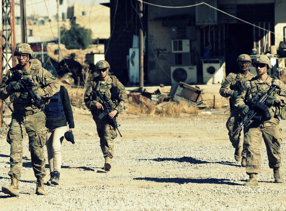 &laquo;لا يمكن لذلك أن يدل إلا على أن العسكريين الأمريكيين يشعرون بالأمان في المناطق الخاضعة للإرهابيين&raquo;