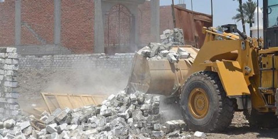 برسم محافظ حمص:  من المسؤول عن مخالفات المنح والتنفيذ للتراخيص البناء؟