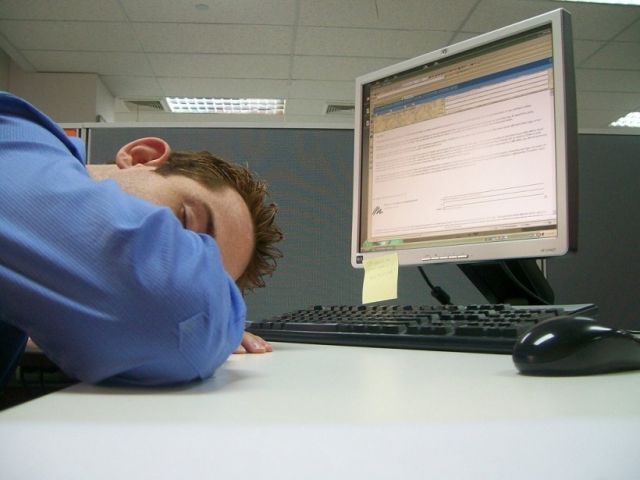 تحديد العمل بثماني ساعات مطلب عمالي تاريخي