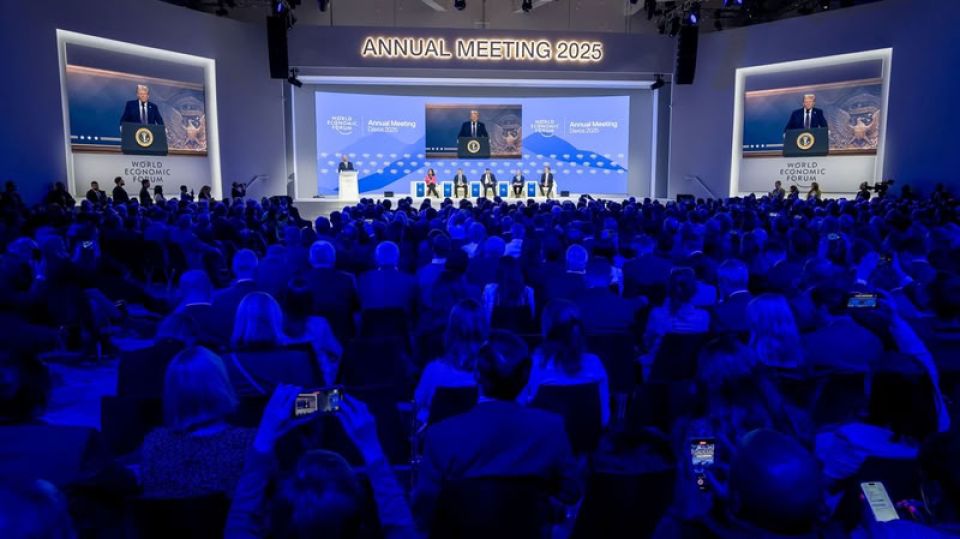 منتدى دافوس &laquo;صورة تذكارية&raquo; للعالم الغربي قبيل انهياره!