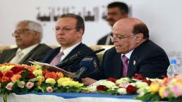 اليمن.. عدن تقود حراكا سياسيا بقيادة هادي