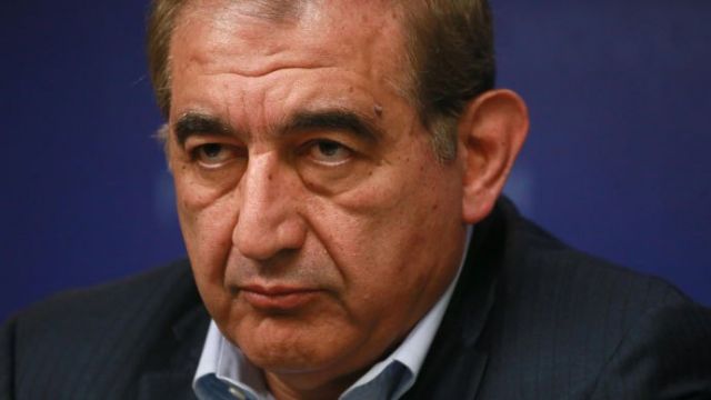 منصة موسكو: تعلن ، تحذر ، توحي