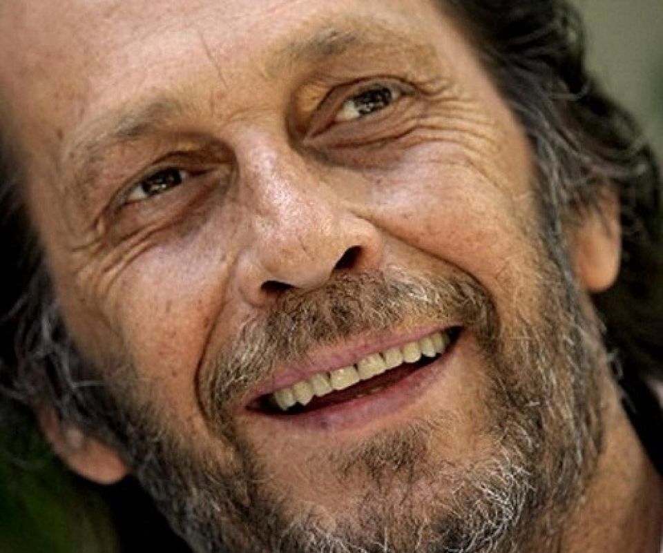 رحيل عازف الغيتار وموسيقا الفلامينكو باكو دي لوثيا