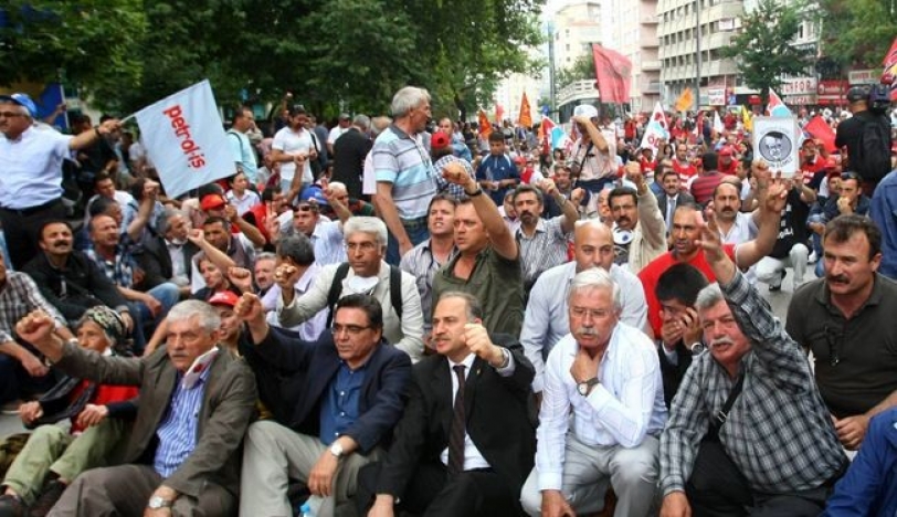 تركيا: الاحتجاجات تتحدى اردوغان وتدخل يومها الـ26