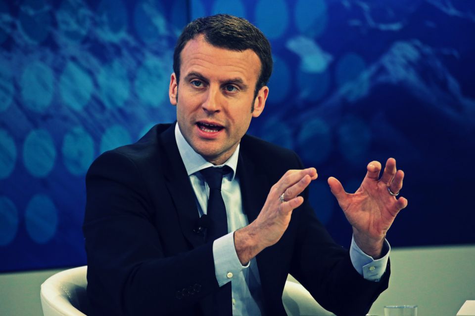 ماكرون إلى بكين لأول مرة