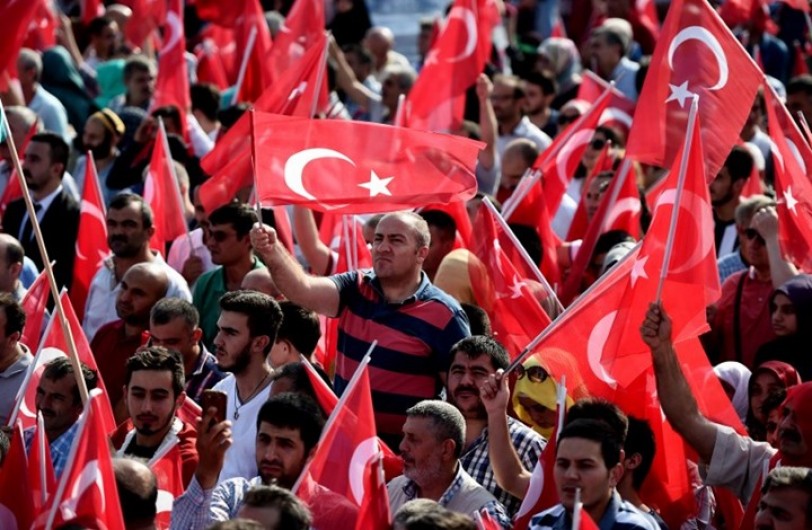 الأتراك يتظاهرون في إسطنبول رفضا للنظام الرئاسي
